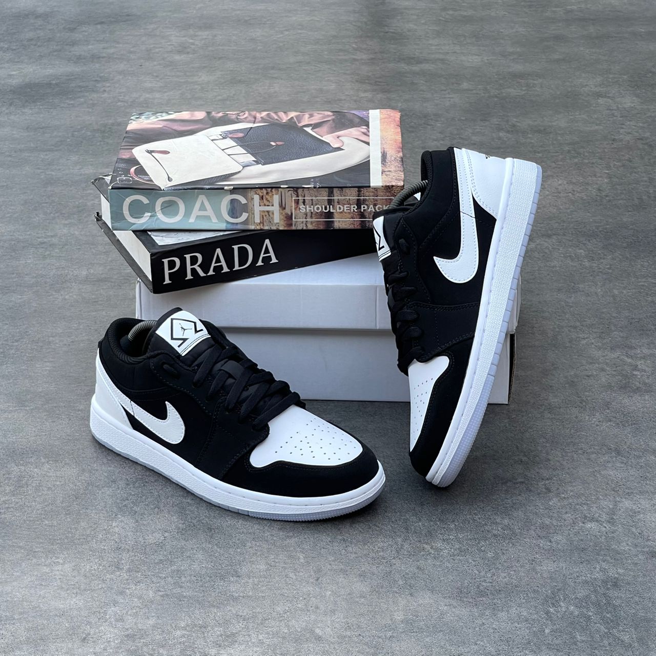 Air Jordan 1 "Diamond"