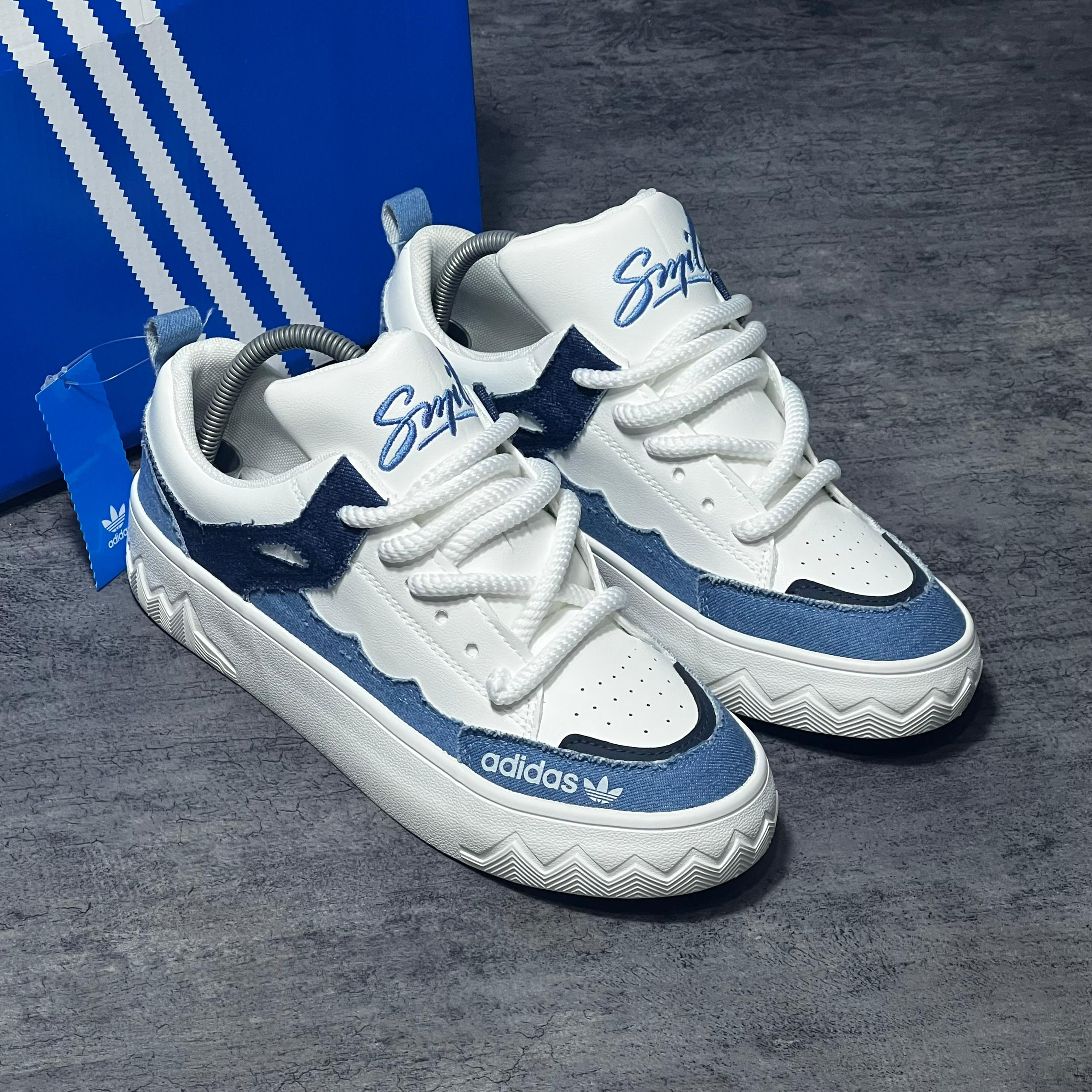Adidas smile sneakers Blue/White
