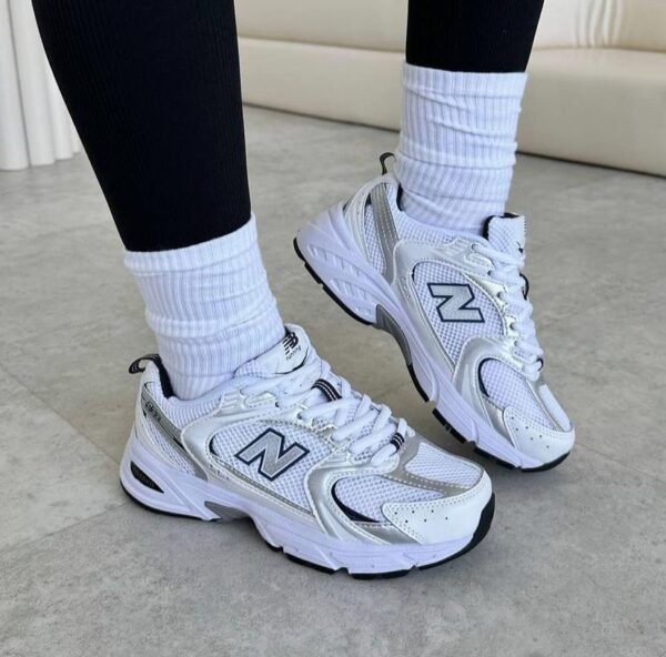 NEW BALANCE 530 WHITE/SILVER - Image 3