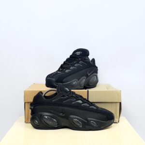 DRAKE X NIKE NOCTA GLIDE “TRIPLE BLACK"