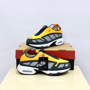 NIKE AIRMAX SUNDER “CANYON GOLD"