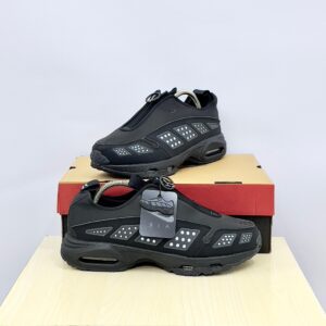 NIKE AIRMAX SUNDER “BLACK/METALLIC SILVER”