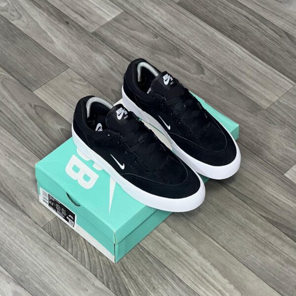 Nike SB Malor "Black/White"