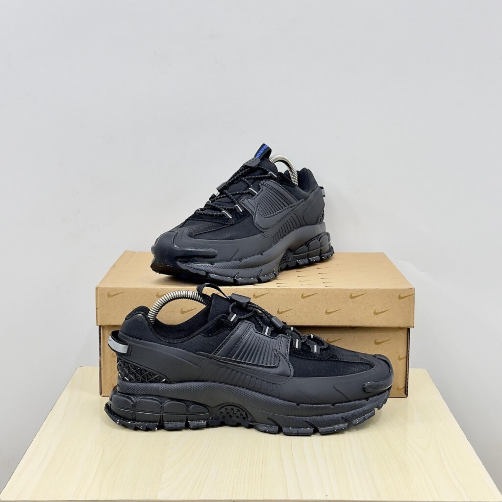 NIKE ZOOM VOMERO 5 “TRIPLE BLACK”