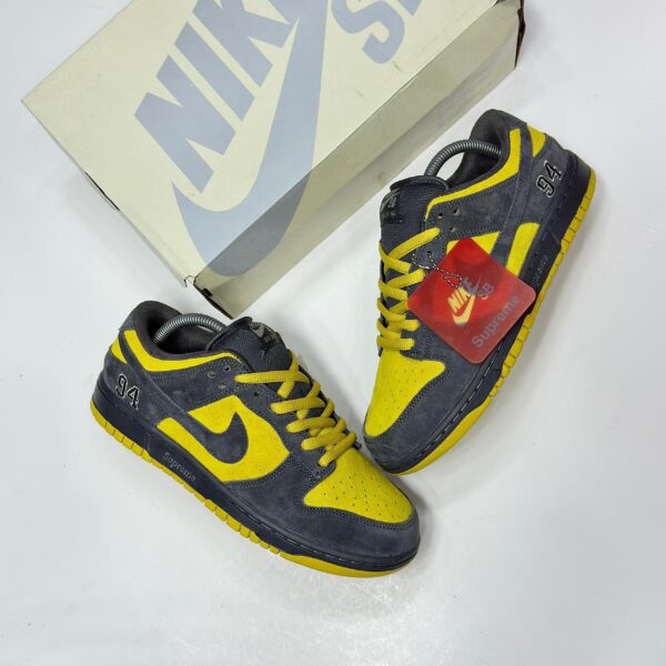Supreme X Nike SB Dunk "Camper Green"