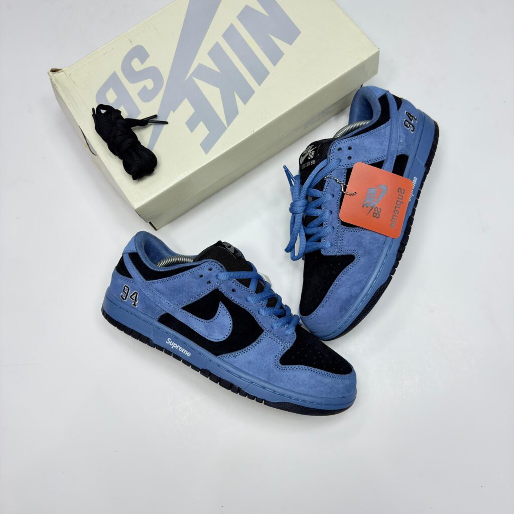 Supreme X Nike SB Dunk "Ocean Fog"