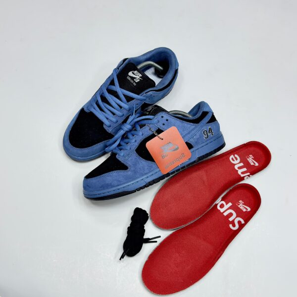 Supreme X Nike SB Dunk "Ocean Fog" - Image 2