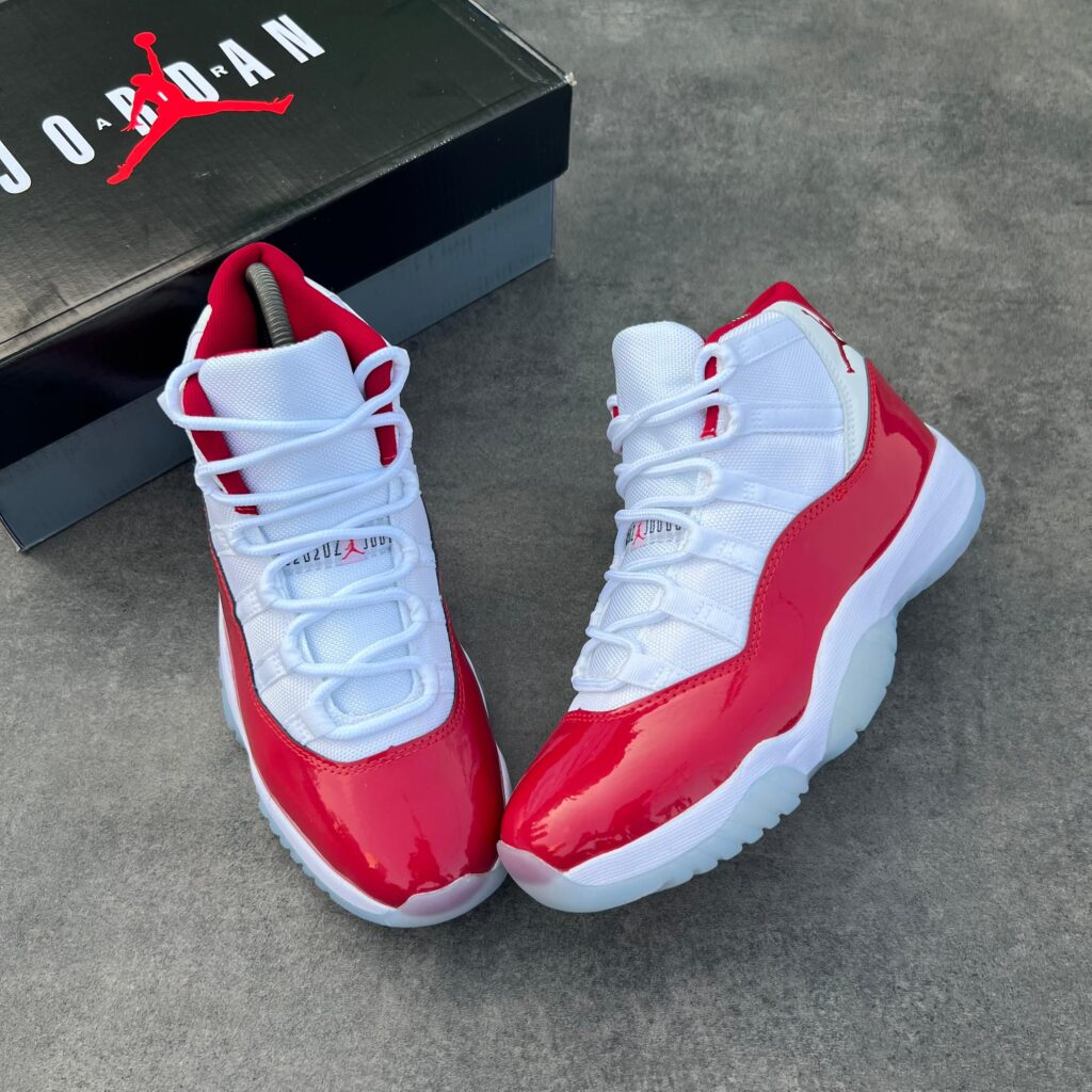 AIR JORDAN RETRO 11 XI CHERRY WHITE / VARSITY RED